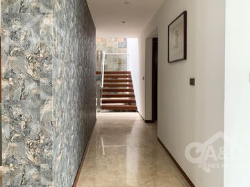 Residencia en Venta en Fraccionamiento Loma Esmeralda  Animas