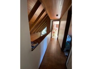 Chalet 4 Amb. + amplio parque, quincho piscina y cancha paddle