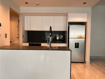 Alquiler/Venta de Moderno y Lujoso Apto en Bella Vista (MM)