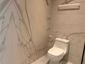 Alquiler/Venta de Moderno y Lujoso Apto en Bella Vista (MM)
