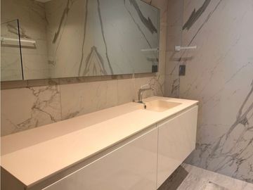 Alquiler/Venta de Moderno y Lujoso Apto en Bella Vista (MM)