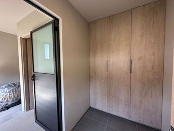 Se Vende Residencia de Autor en La Espiga Residencial, 4ta Recamara en PB..
