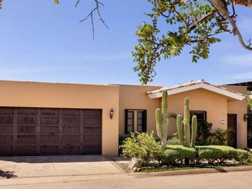 Casa con jardín, jacuzzi, terraza y area de almacenamiento, Pacific ocean, venta