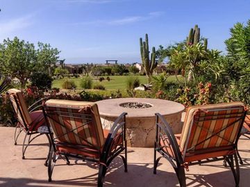 Casa con jardín, jacuzzi, terraza y area de almacenamiento, Pacific ocean, venta