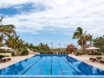 Casa con jardín, jacuzzi, terraza y area de almacenamiento, Pacific ocean, venta