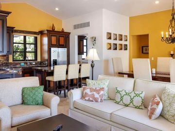 Casa con jardín, jacuzzi, terraza y area de almacenamiento, Pacific ocean, venta