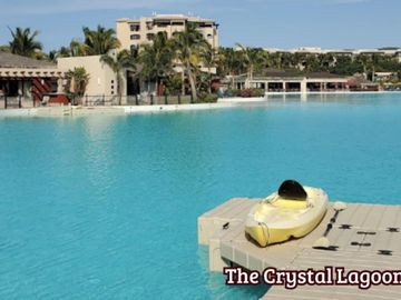 Casa con jardín, jacuzzi, terraza y area de almacenamiento, Pacific ocean, venta