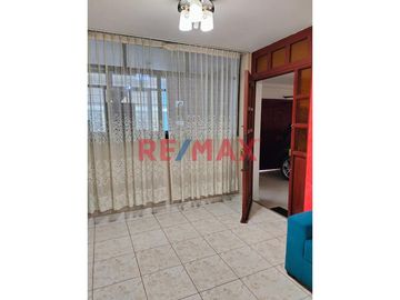 Te presentamos un hermoso departamento , ideal para ti y tu familia. Ubicado en una zona tranquila y con acceso a todos los servicios que necesitas, e