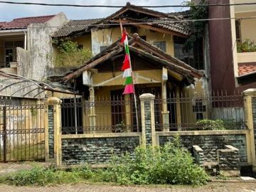 Dijual Rumah Tua Hitung Tanah Di Puri Flamboyan Rempoa
