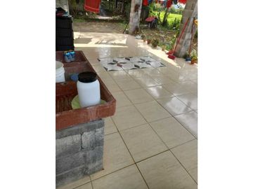 VENDO CASA CON DERECHO POSESORIO GUALACA