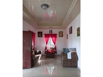 VENDO CASA CON DERECHO POSESORIO GUALACA