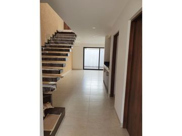Casa 4 recámaras, entrega inmediada. Cerrada Vigilancia 24/7, El Pueblito