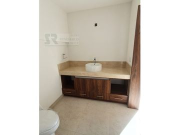 Casa 4 recámaras, entrega inmediada. Cerrada Vigilancia 24/7, El Pueblito