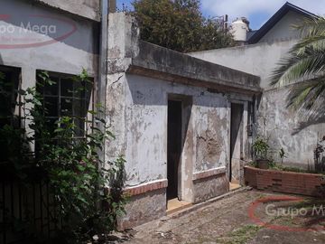 CASA ESTILO COLONIAL   C/COCHERA/