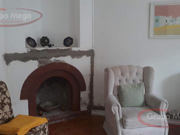 CASA ESTILO COLONIAL   C/COCHERA/