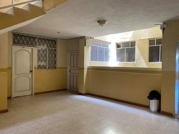 Vendo edificio central rentero en Loja