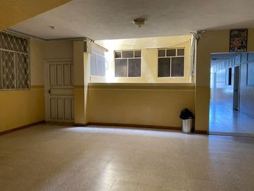 Vendo edificio central rentero en Loja