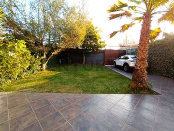 Se Vende casa con amplio terreno, Rojas Magallanes, La Florida