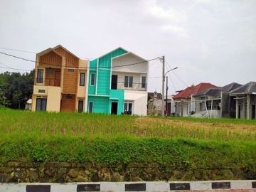 Rumah lantai 2 di Kota Bogor Suasana Pedesaan Sejuk dan Asri