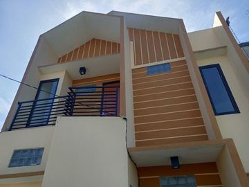 Rumah lantai 2 di Kota Bogor Suasana Pedesaan Sejuk dan Asri