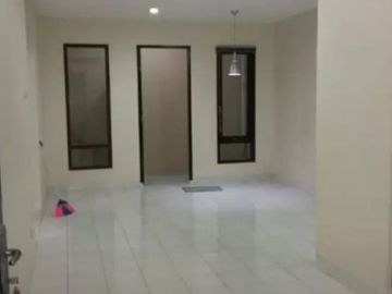 Rumah Nuansa Asri Cipadu Dalam Perumahan Siap Huni
