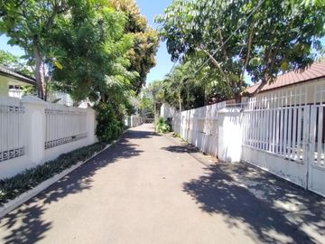 Modern Single House di Kemang dg Privat Pool & Taman Kondisi Unfurnished HSE-A0587