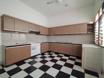 Modern Single House di Kemang dg Privat Pool & Taman Kondisi Unfurnished HSE-A0587