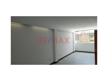 ✨ ¡Exclusivo Departamento Flat en Venta! ✨

Ubicado en la tranquila zona de la Urb. Polifapa - Monterrico I, Chiclayo, este moderno departamento es
