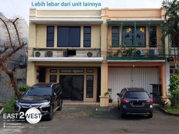 Dijual Ruko Jalan Pelepah Gading Serpong Tangerang Lokasi Ramai Strategis Siap Huni