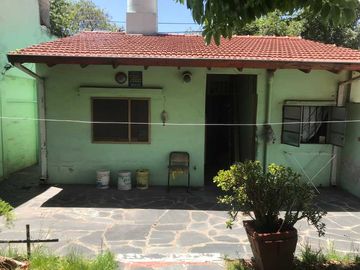 Casa para 2 Familias en venta en Lanus Oeste