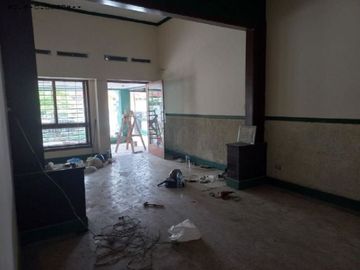 Rumah jalan lombok Hadap Utara Cocok untuk kantor,resto,cafe,dll