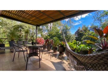 Espectacular casa campestre en Rionegro sector Llanogrande La Amalita