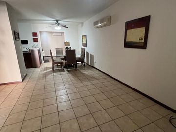 Venta Casa Amplia Bosques del Poniente