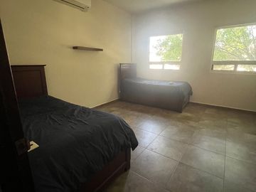 Venta Casa Amplia Bosques del Poniente