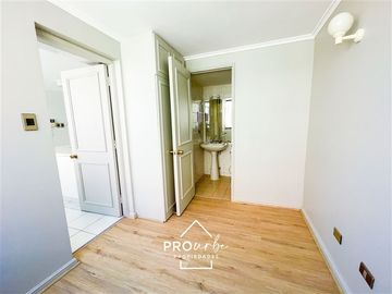 Departamento en Venta en Enrique Foster/Presidente Riesco