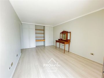 Departamento en Venta en Enrique Foster/Presidente Riesco