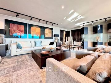 Depto Duplex-Penthouse en venta de 5 dorm. Vitacura