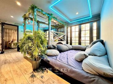 Depto Duplex-Penthouse en venta de 5 dorm. Vitacura