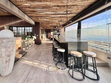 Depto Duplex-Penthouse en venta de 5 dorm. Vitacura
