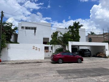 Casa en Venta en Mérida, Colonia Campestre