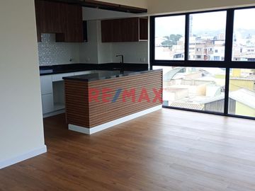 Exclusivos departamentos iluminados, con excelente ubicación en la Urb. Los Rosales, con vista a hermoso parque.
Financiado por el BCP.

ENTREGA MA
