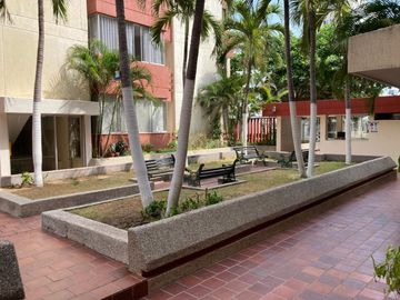 apartamento en venta en altos de riomar. Cod V105463