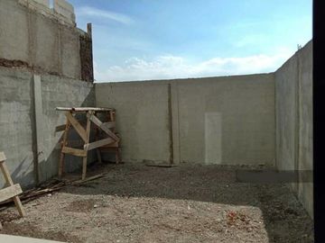 Rumah baru dan minimalis di cisaranten kulon dekat arcamanik
