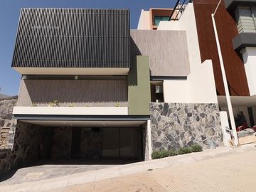 Casa en venta en Morelia, Fracc. Linda Vista Tres Marías