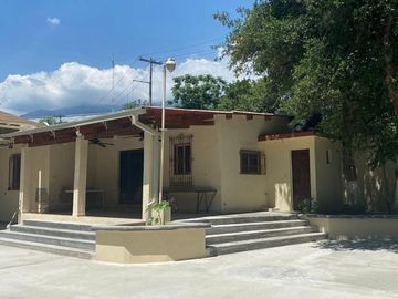 Venta Quinta en Los Cristales Monterrey Nuevo León