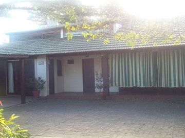 MUY BUENA UBICACIÓN - AMPLIO TERRENO - MUY BUEN CHALET APTO 2 FAMILIAS