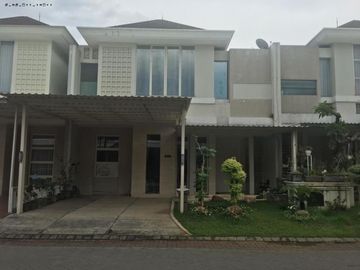 Rumah Long Beach - Pakuwon City Semi Furnish listrik 4400wt