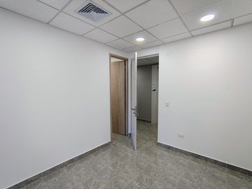consultorio en arriendo en sabanilla. Cod A107844