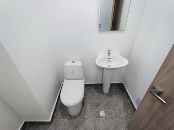 consultorio en arriendo en sabanilla. Cod A107844