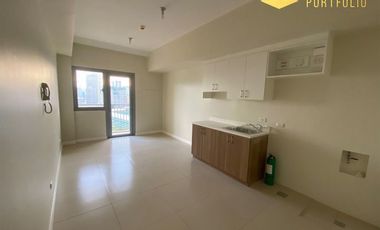 For Sale Spacious Studio Condo in The Vantage at Kapitolyo by Rockwell Primaries in Pasig City (10 mins. to BGC!)